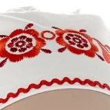 Piešťanský čepiec - detail výšivky nad čelom