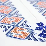 Detail strojovej výšivky na hrudi folklórnej košele Dušanko
